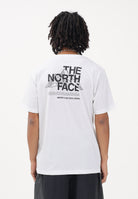 THE NORTH FACE T-shirt a manica corta Mountain Sketch bianca da uomo NF0A8GUZFN41 . THE NORTH FACE 