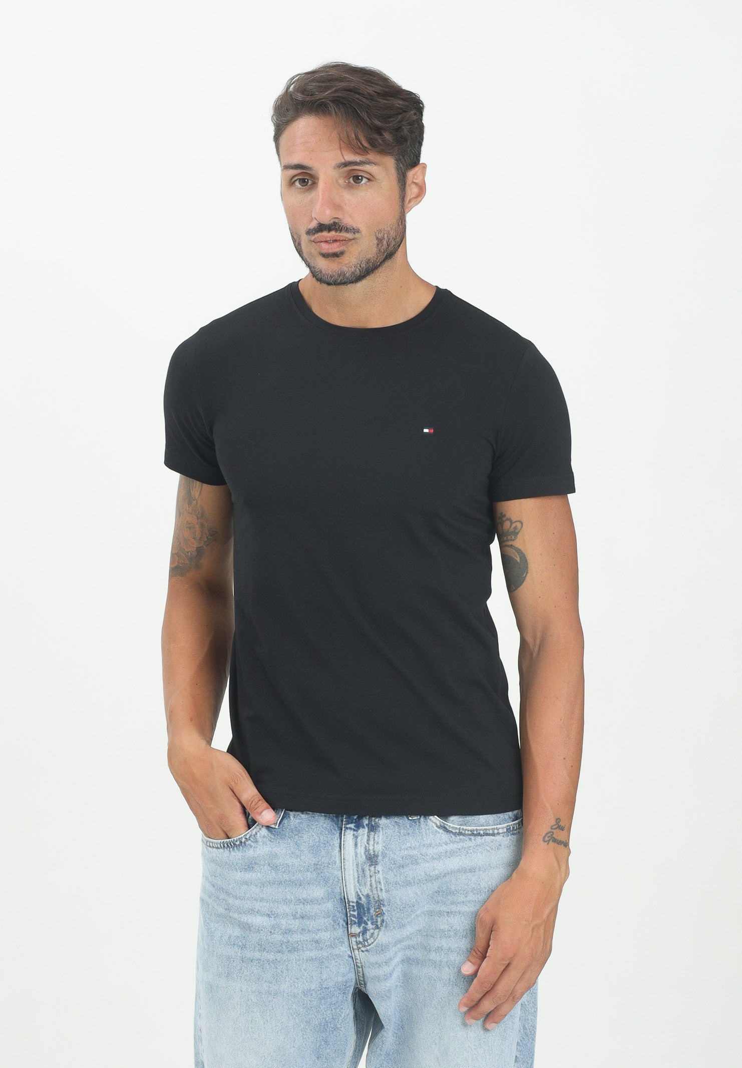 TOMMY HILFIGER T-shirt a manica corta TH Flex nera da uomo MW0MW27539BDS . TOMMY HILFIGER 