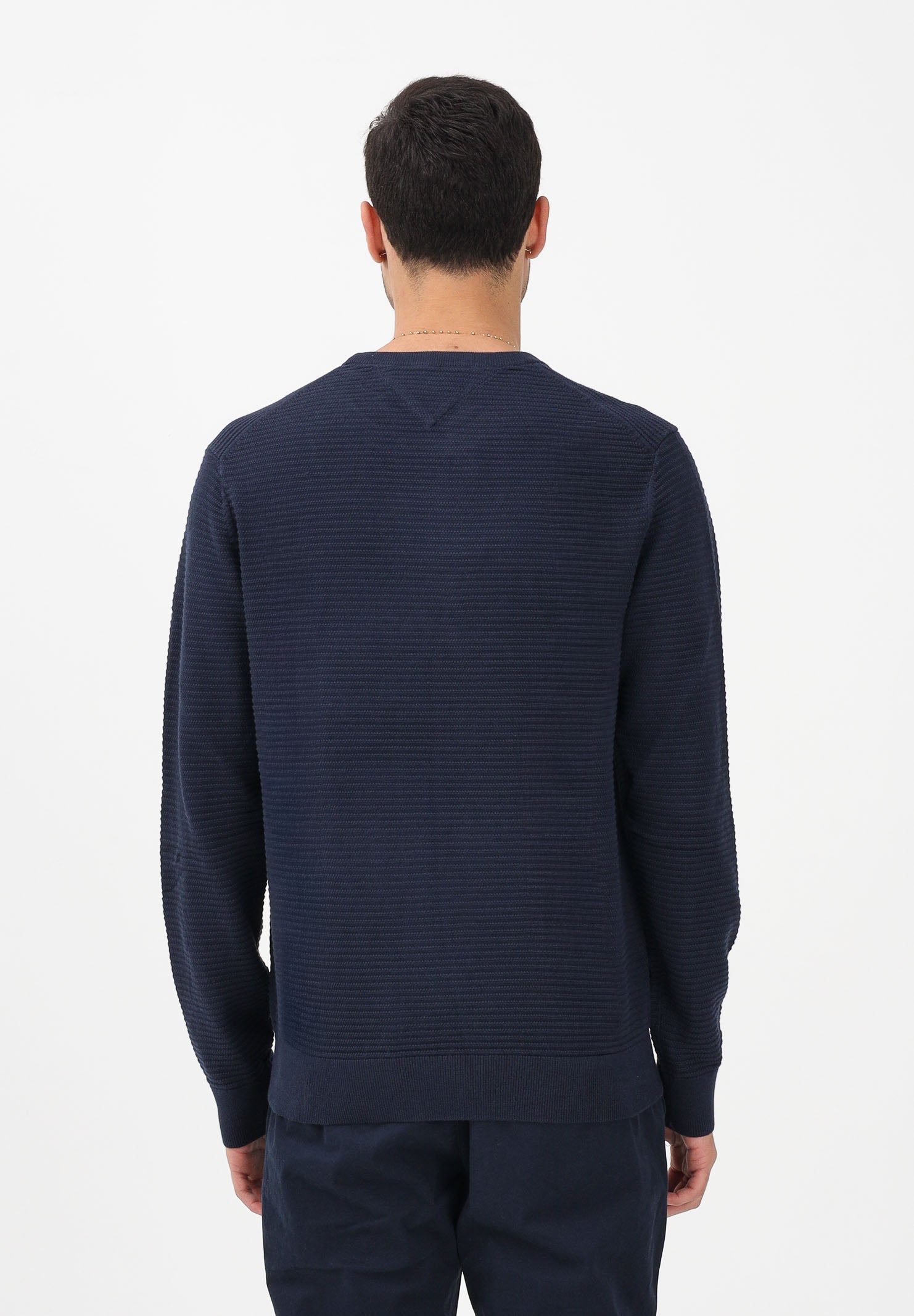 TOMMY HILFIGER Maglioncino girocollo blu da uomo caratterizzato da lavorazione a maglia tramata MW0MW41643 C1G TOMMY HILFIGER 