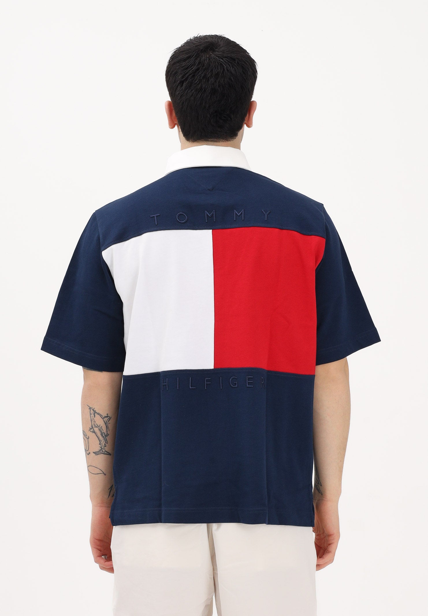 TOMMY HILFIGER Polo a manica corta blu da uomo con logo sul retro e blocchi di colore MW0MW42751 DCC TOMMY HILFIGER 