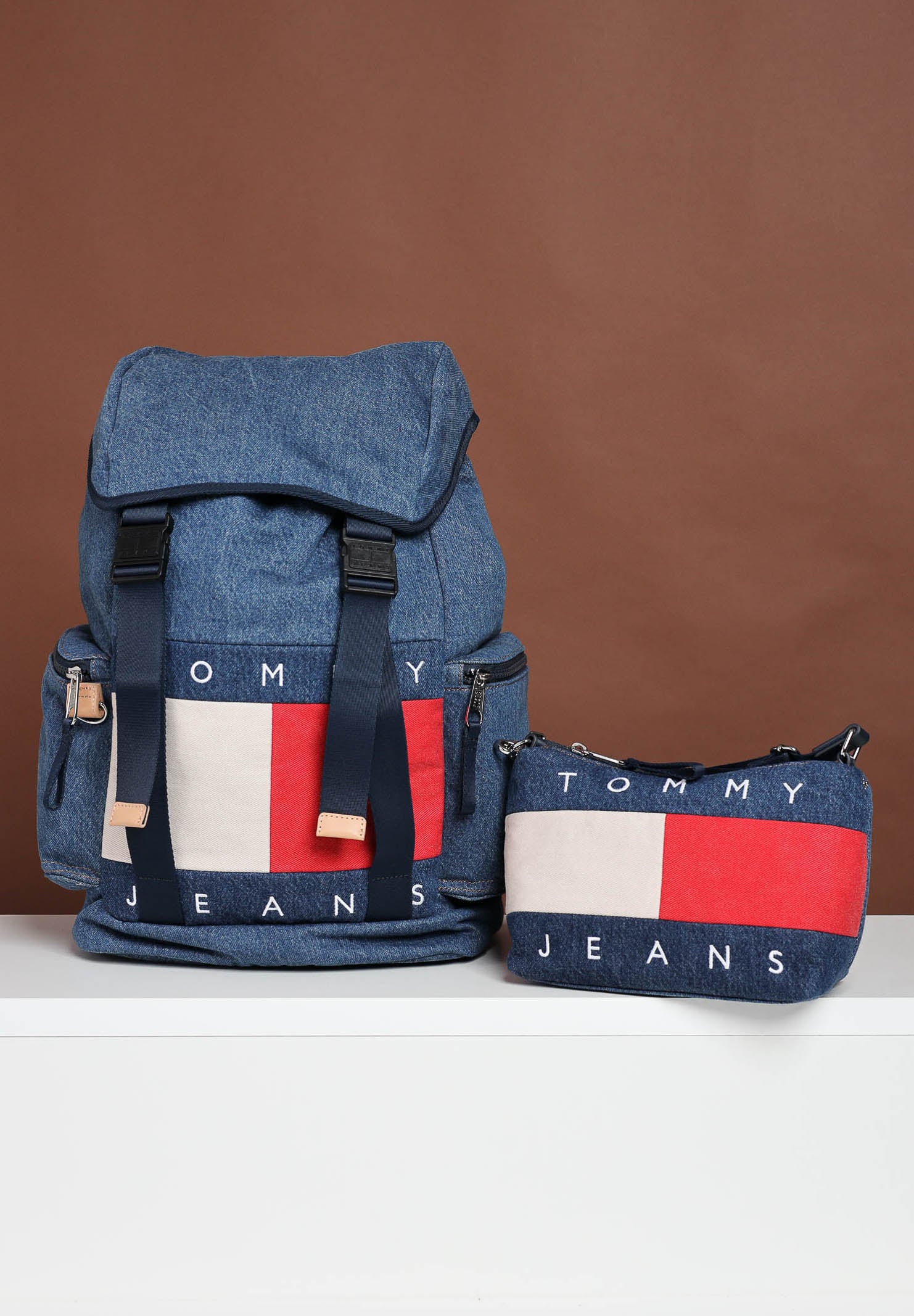 TOMMY JEANS Zaino Archive in denim blu per uomo e donna con logo AM0AM13812 1AF TOMMY JEANS 