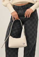 TOMMY JEANS Borsa a spalla panna da donna con logo AW0AW17873 BDS TOMMY JEANS 