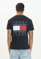 TOMMY JEANS T-shirt a manica corta nera da uomo con maxi logo DM0DM21910BDS . TOMMY JEANS 