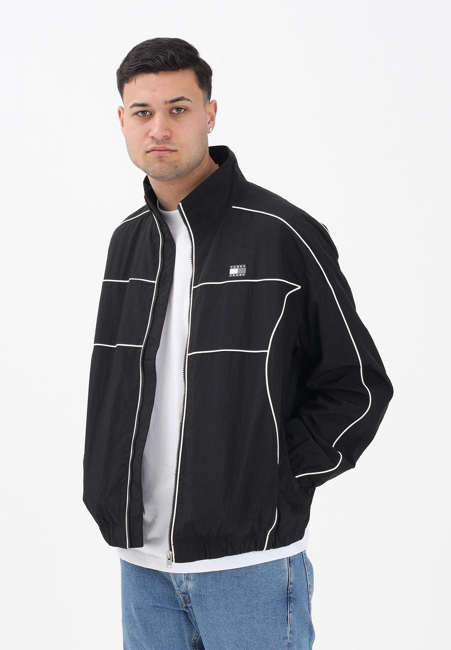 TOMMY JEANS Giacca a vento nera da uomo con logo DM0DM22297 BDS TOMMY JEANS 