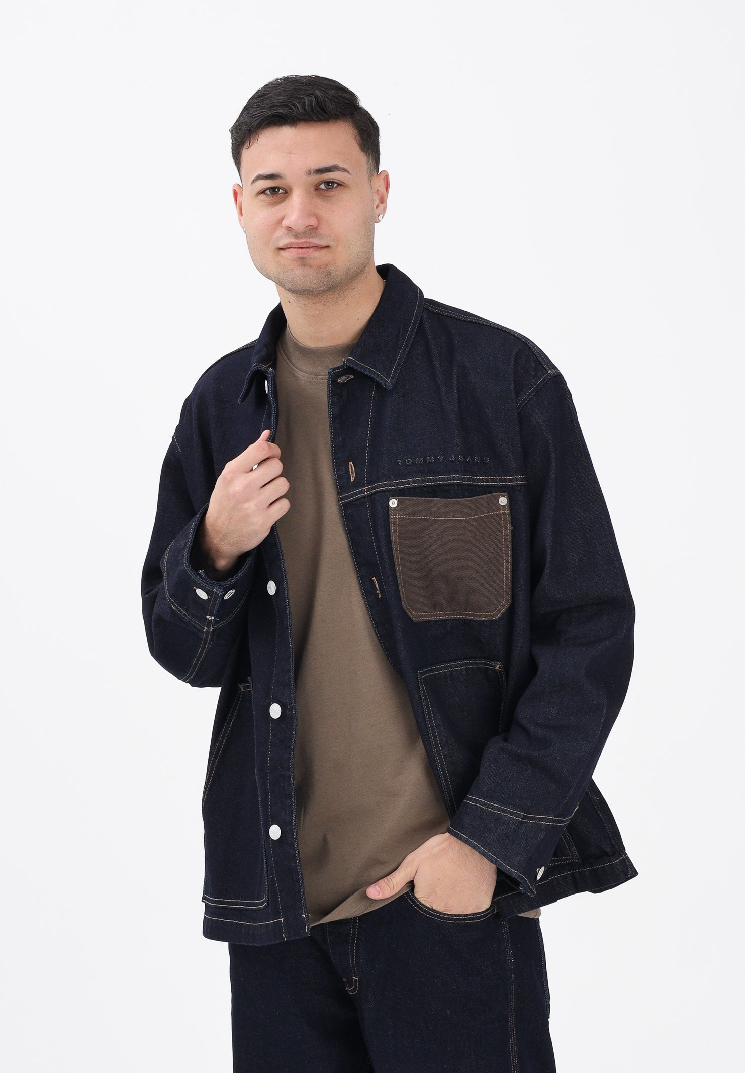 TOMMY JEANS Giubbotto in denim scuro da uomo DM0DM22419 1BK TOMMY JEANS 