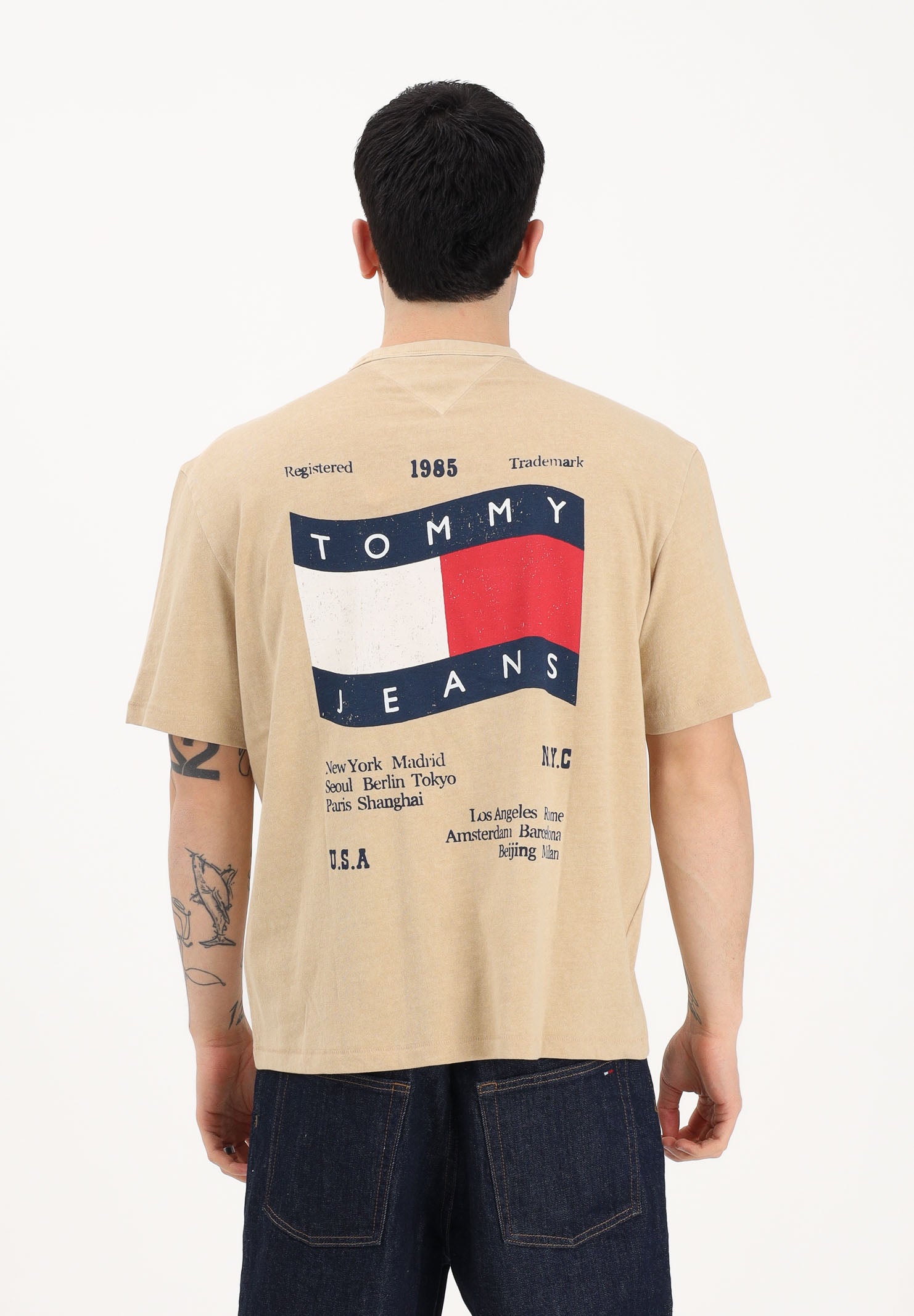 TOMMY JEANS T-shirt a manica corta beige da uomo con maxi stampa sul retro DM0DM22519 AB9 TOMMY JEANS 