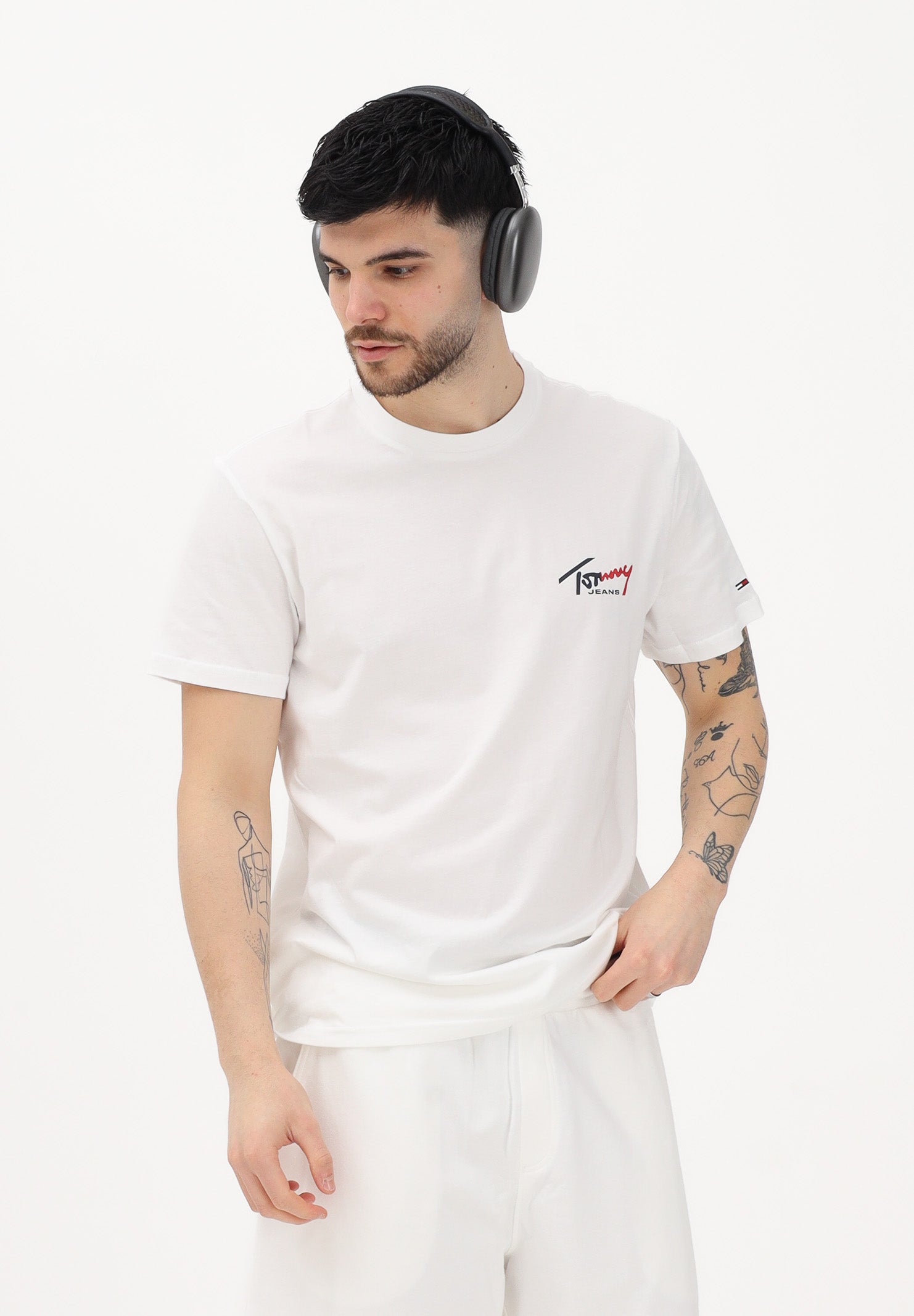 TOMMY JEANS T-shirt a manica corta bianca da uomo con logo frontale DM0DM22538 YBL TOMMY JEANS 