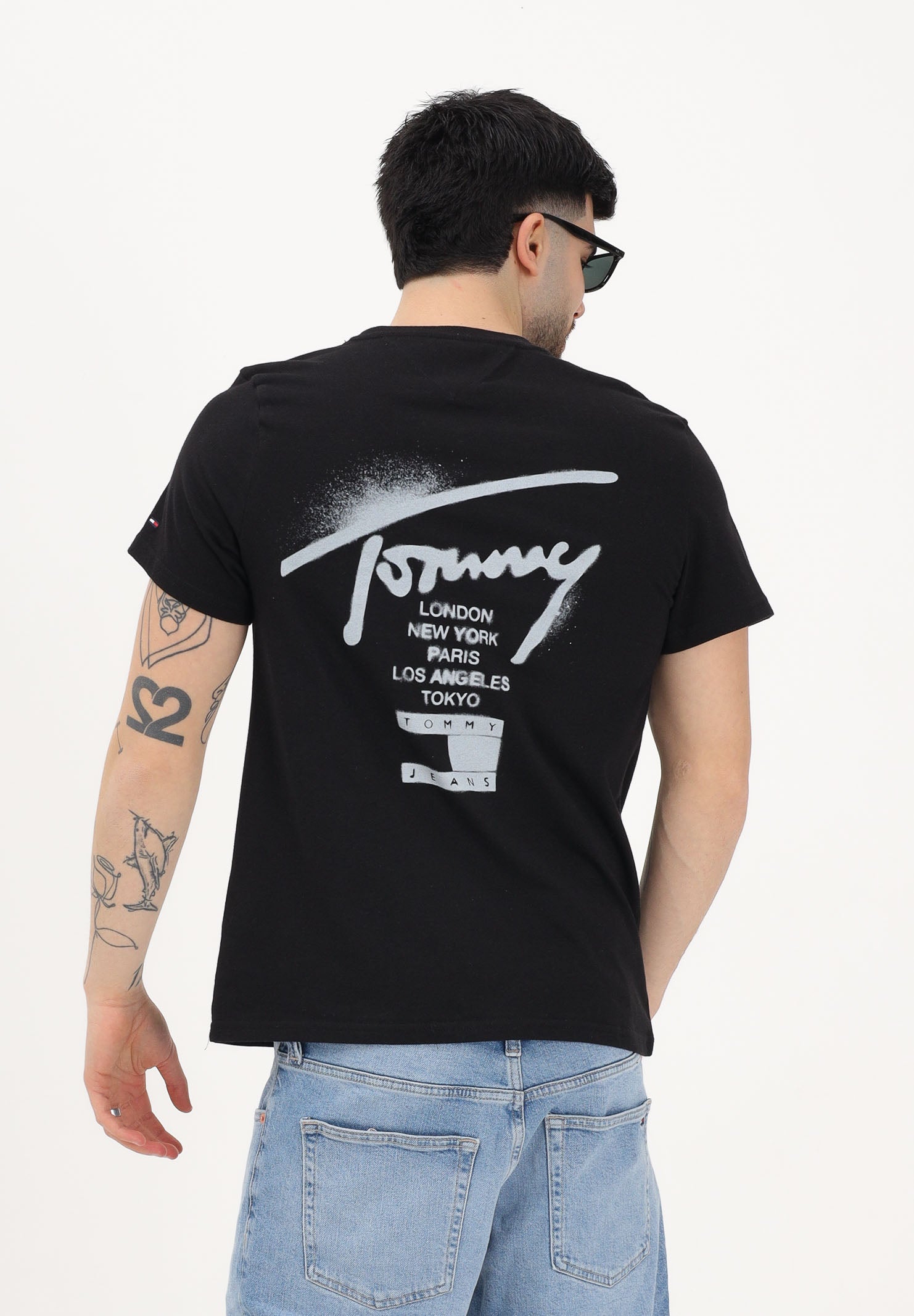 TOMMY JEANS T-shirt a manica corta nera da uomo con stampa logo fronte e retro DM0DM22553 BDS TOMMY JEANS 