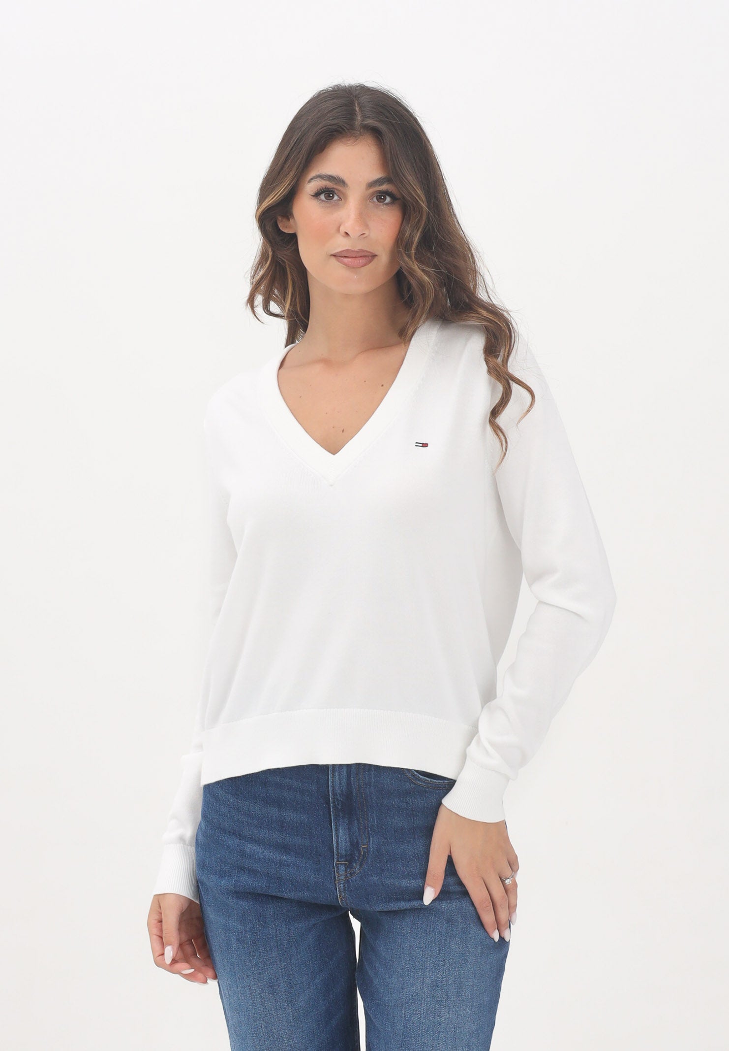 TOMMY JEANS Maglioncino bianco da donna con logo DW0DW19888YBL . TOMMY JEANS 
