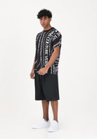 VERSACE JEANS COUTURE Shorts nero da uomo con punto vita logato 80GAD119N0645 899 VERSACE JEANS COUTURE 