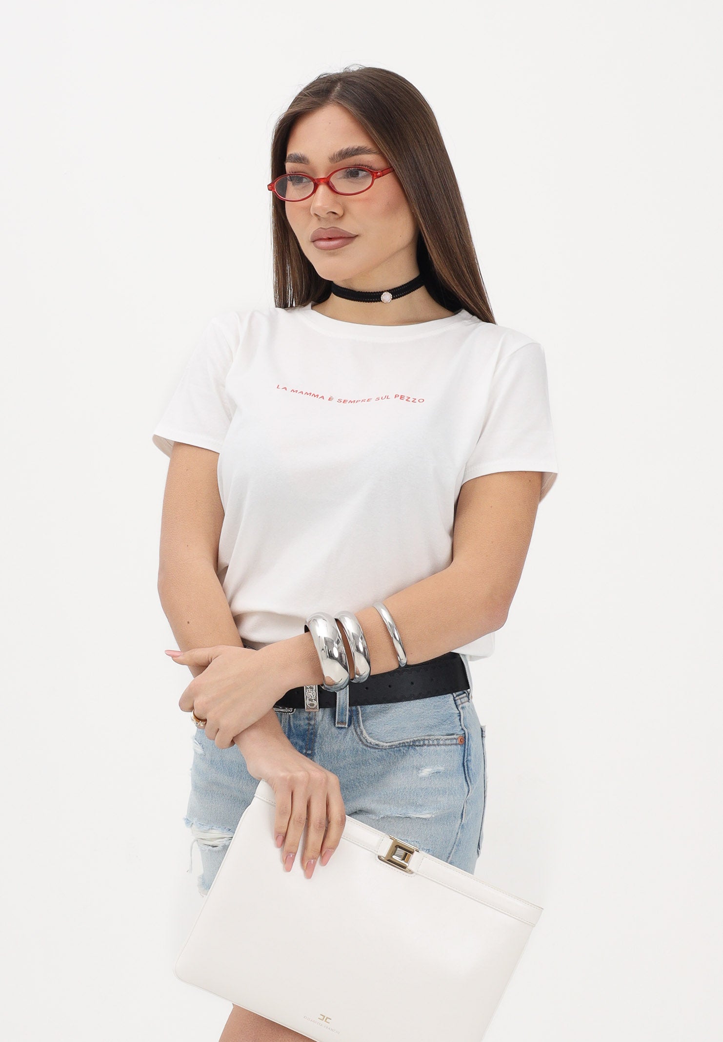 VICOLO T-shirt a manica corta bianca da donna con stampa "La mamma è sempre sul pezzo" RAB0739 02 VICOLO 