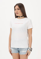 VICOLO T-shirt a manica corta bianca da donna con stampa "La mamma è sempre sul pezzo" RAB0739 02 VICOLO 