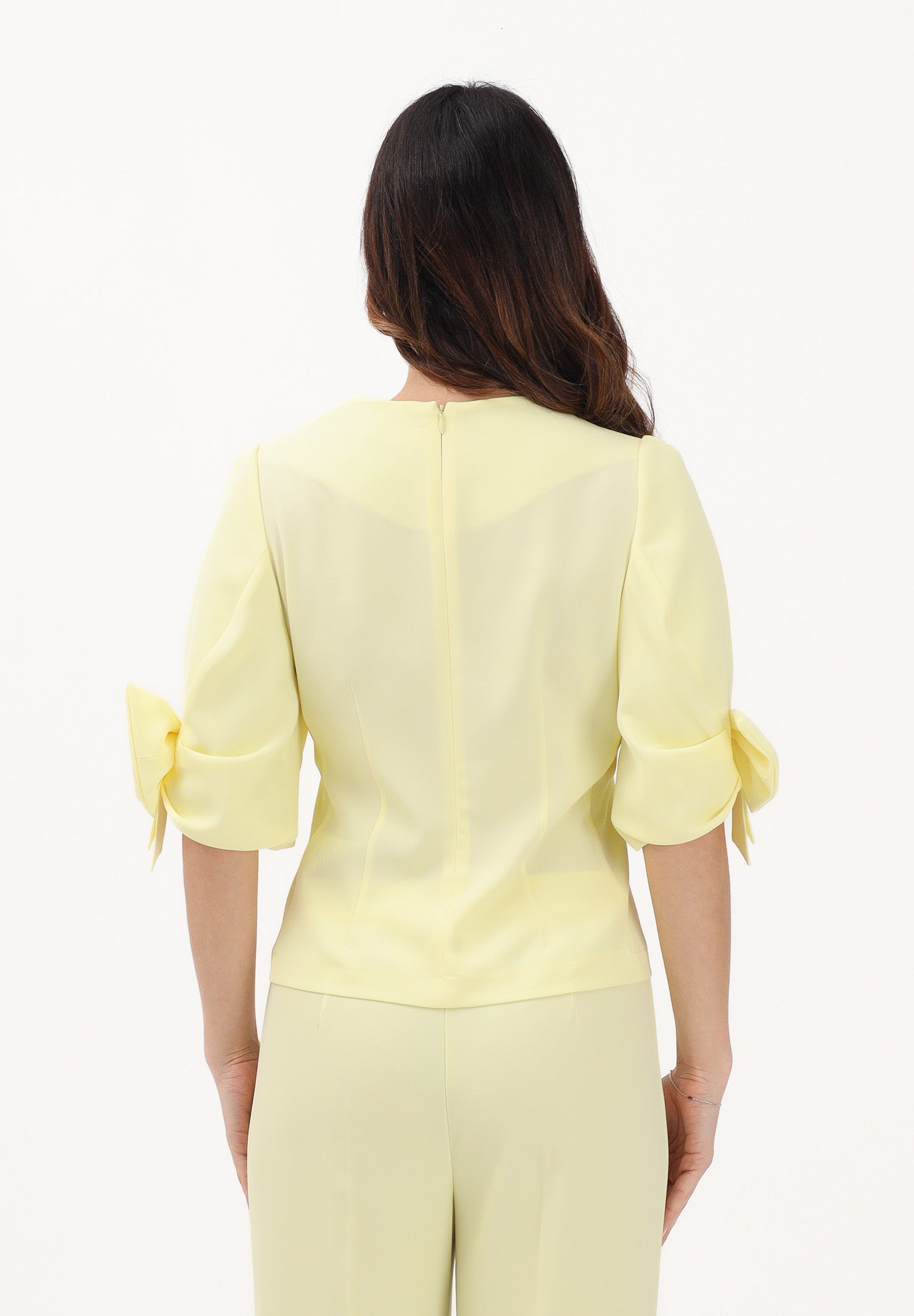 VICOLO Blusa gialla da donna con fiocco applicato TAB0245 ABU20 VICOLO 