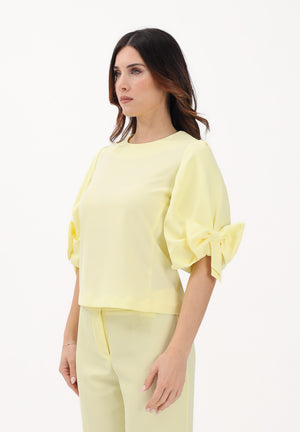 VICOLO Blusa gialla da donna con fiocco applicato TAB0245 ABU20 VICOLO 