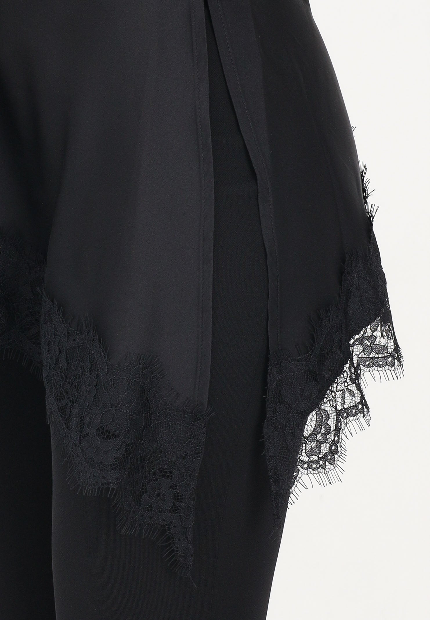 VICOLO Sottogiacca nero da donna con pizzo e spacco TAB1703 NE VICOLO 