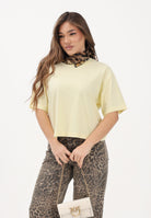 VICOLO T-shirt a manica corta gialla da donna UAB0022 ABU202 VICOLO 