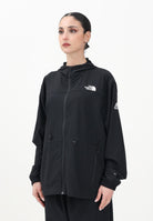 THE NORTH FACE Giacca a vento Mountain Athletics nera da donna NF0A8BFQJK31 . THE NORTH FACE 