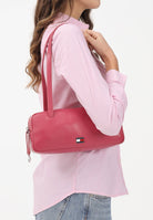 TOMMY JEANS Borsa a spalla CITY rosa fragola da donna AW0AW18075 VLN TOMMY JEANS 