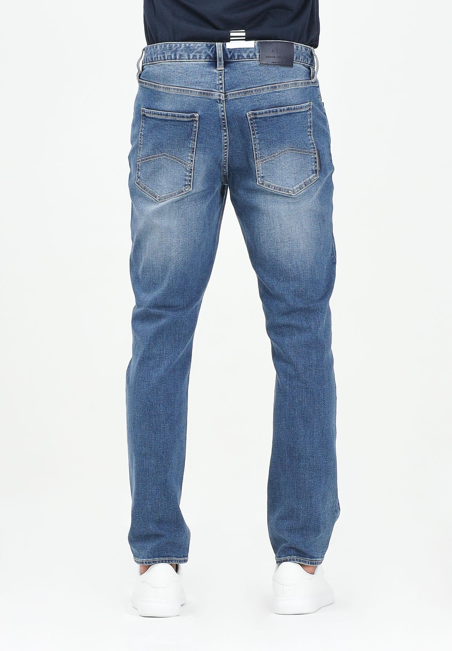 ARMANI EXCHANGE Jeans in denim blu da uomo con leggere sfumature più chiare XM000070AF14266 MB001 ARMANI EXCHANGE 