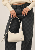 TOMMY JEANS Borsa a spalla panna da donna con logo AW0AW17873 BDS TOMMY JEANS 