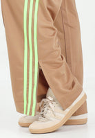 ADIDAS ORIGINALS Pantalone sportivo Adicolor Classic Firebird Loose beige da donna JW1230 . ADIDAS ORIGINALS 