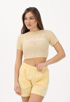 ADIDAS ORIGINALS T-shirt a manica corta SMOCKED CALI gialla da donna KE3431 . ADIDAS ORIGINALS 