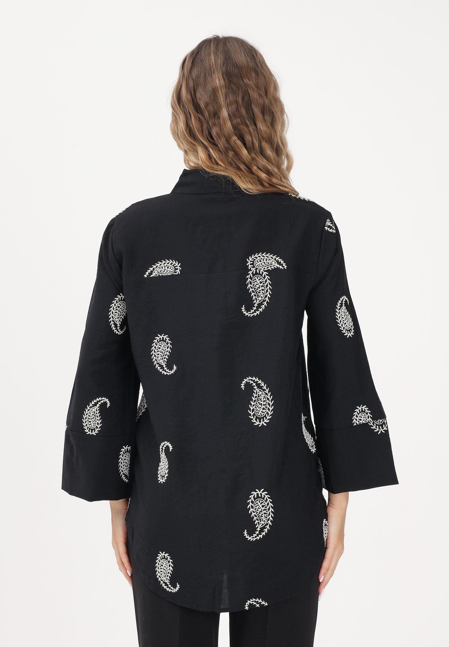 JDY Camicia nera da donna con fantasia paisley 15367956 BLEC JDY 