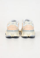 NEW BALANCE Sneakers 9060 salmone da uomo U9060WNA . NEW BALANCE 