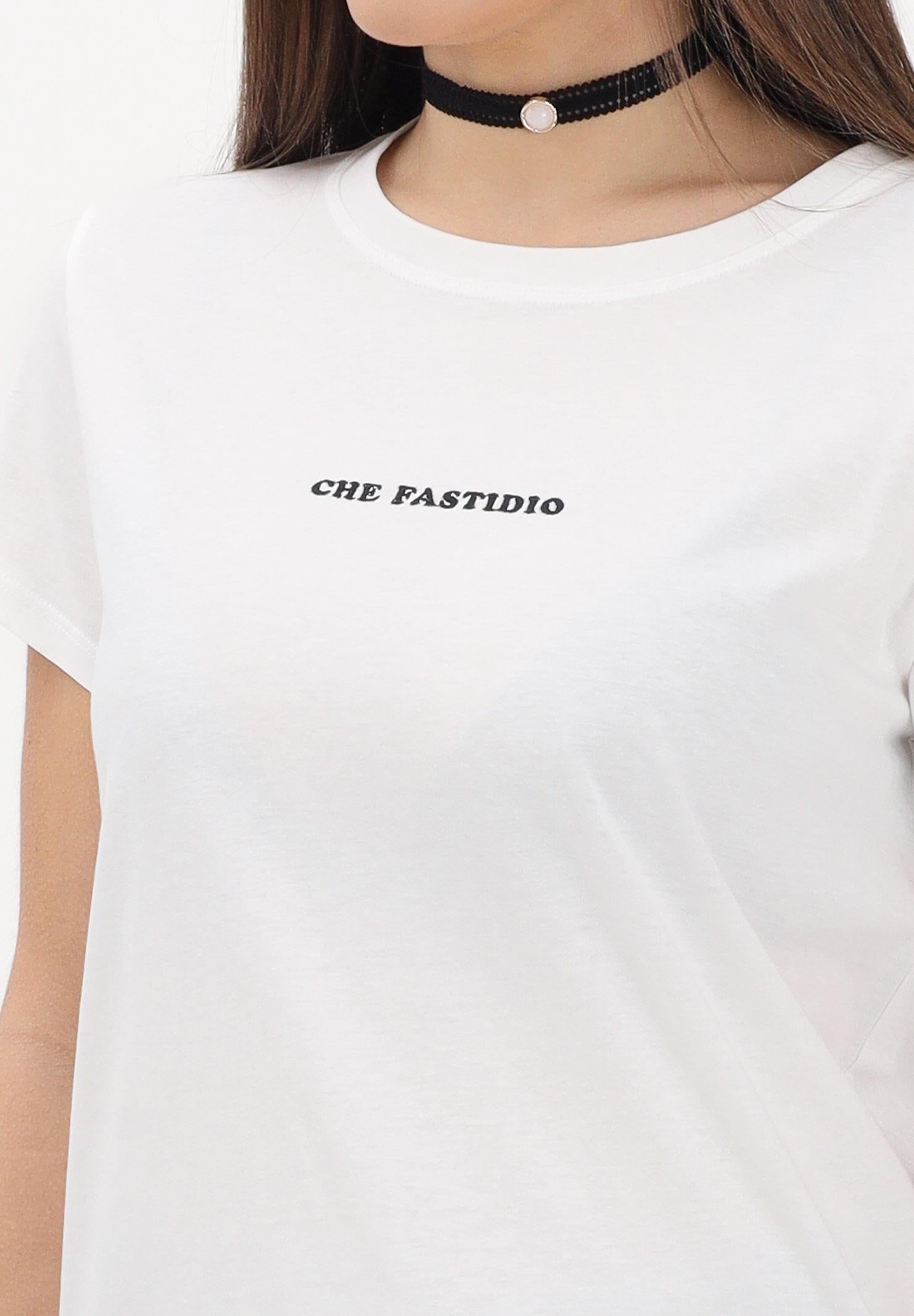 VICOLO T-shirt a manica corta bianca da donna con stampa "Che fastidio" RAB0545 02 VICOLO 