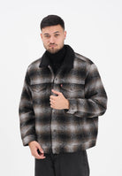 LEVI'S® Montone Sherpa Trucker da uomo con motivo check sfumato nei toni del nero, grigio e marrone A6030-0012 . LEVI'S® 