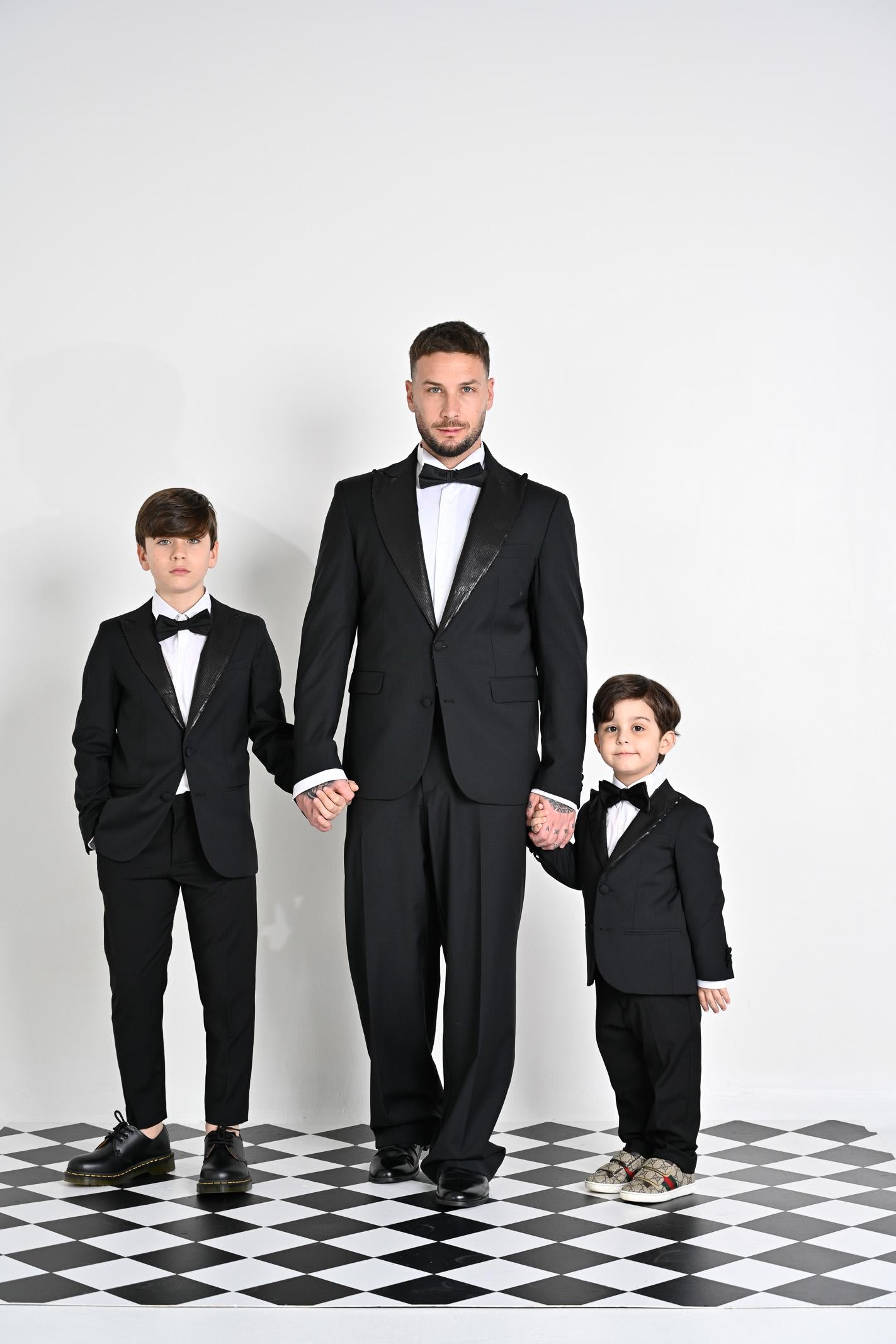 I'M BRIAN Giacca monopetto nera da bambino con rever a lancia rivestito da paillettes GIA3225J 009 I'M BRIAN 