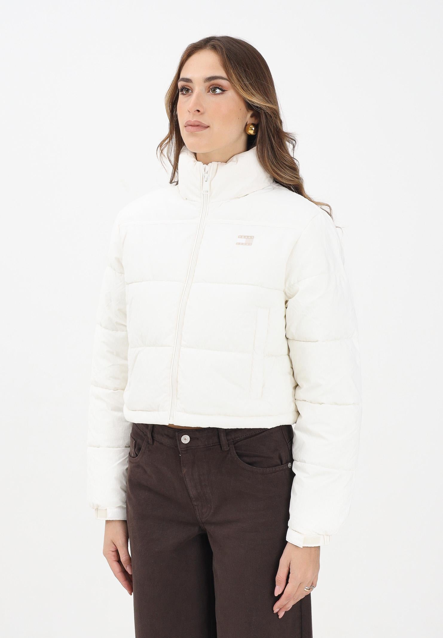 TOMMY JEANS Piumino panna da donna con logo DW0DW21620YBH  TOMMY JEANS 
