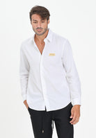 VERSACE JEANS COUTURE Camicia a manica lunga bianca da uomo con hardware Institutional Logo 79GALKR1CN00K 003 VERSACE JEANS COUTURE 