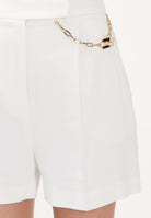 ELISABETTA FRANCHI Shorts avorio da donna con logo gioiello SH00561E2 360 ELISABETTA FRANCHI 