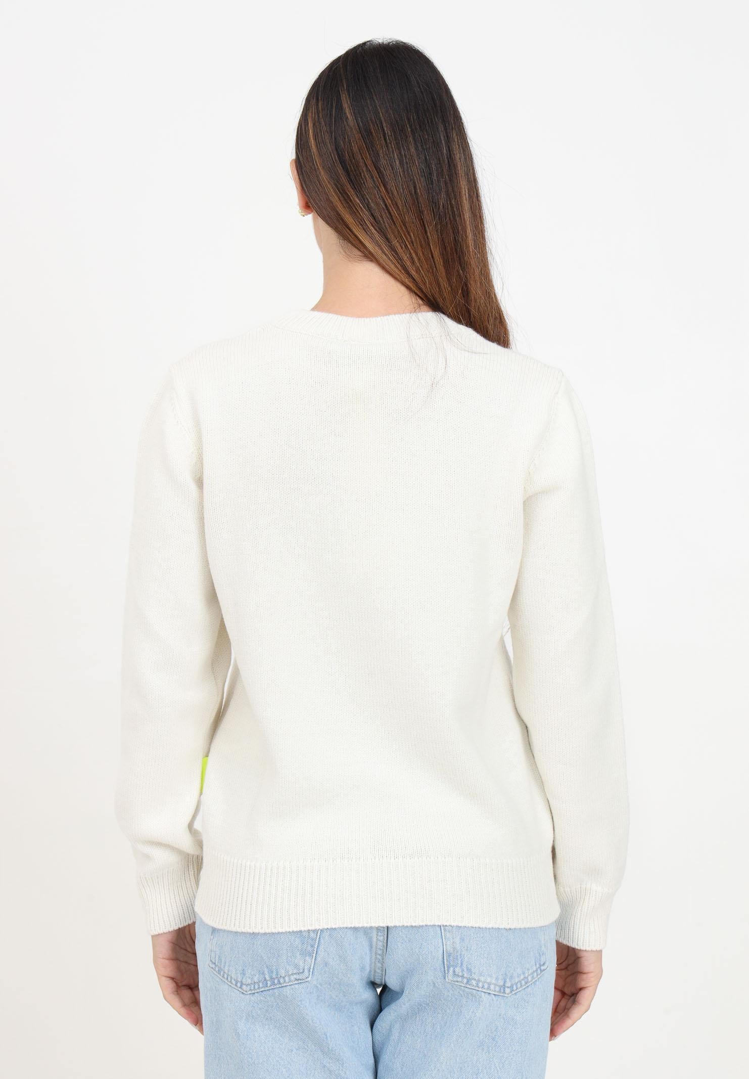 Maglioncino girocollo panna per donna e bambina rifinito da patch logo F4BKJUJP138 13 BARROW 