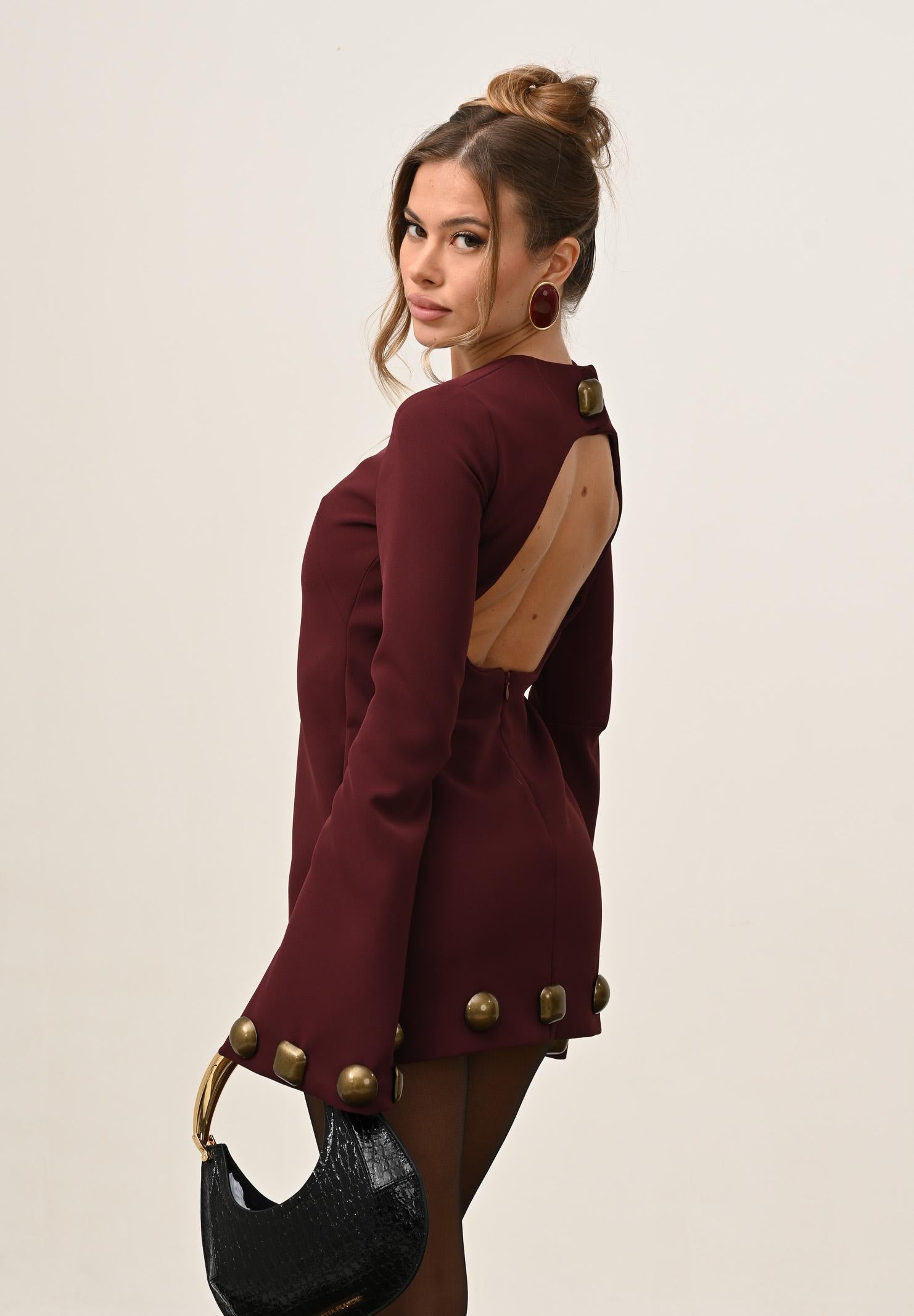 NOELL MAGGINI Abito corto bordeaux da donna con applicazioni e scollo 00126086 BO NOELL MAGGINI 