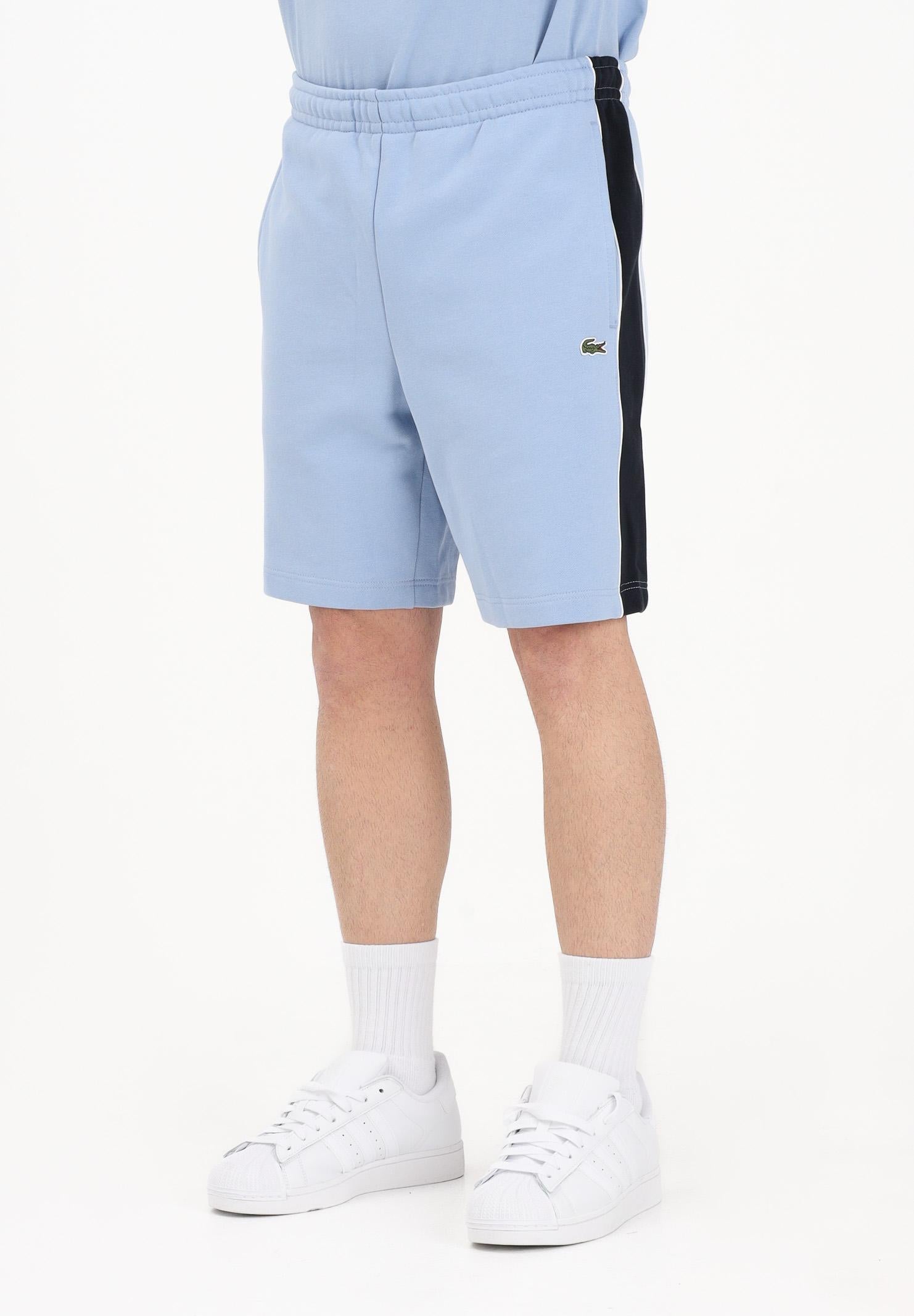 LACOSTE Shorts sportivo celeste da uomo con motivo color block GH0893 3PT LACOSTE 