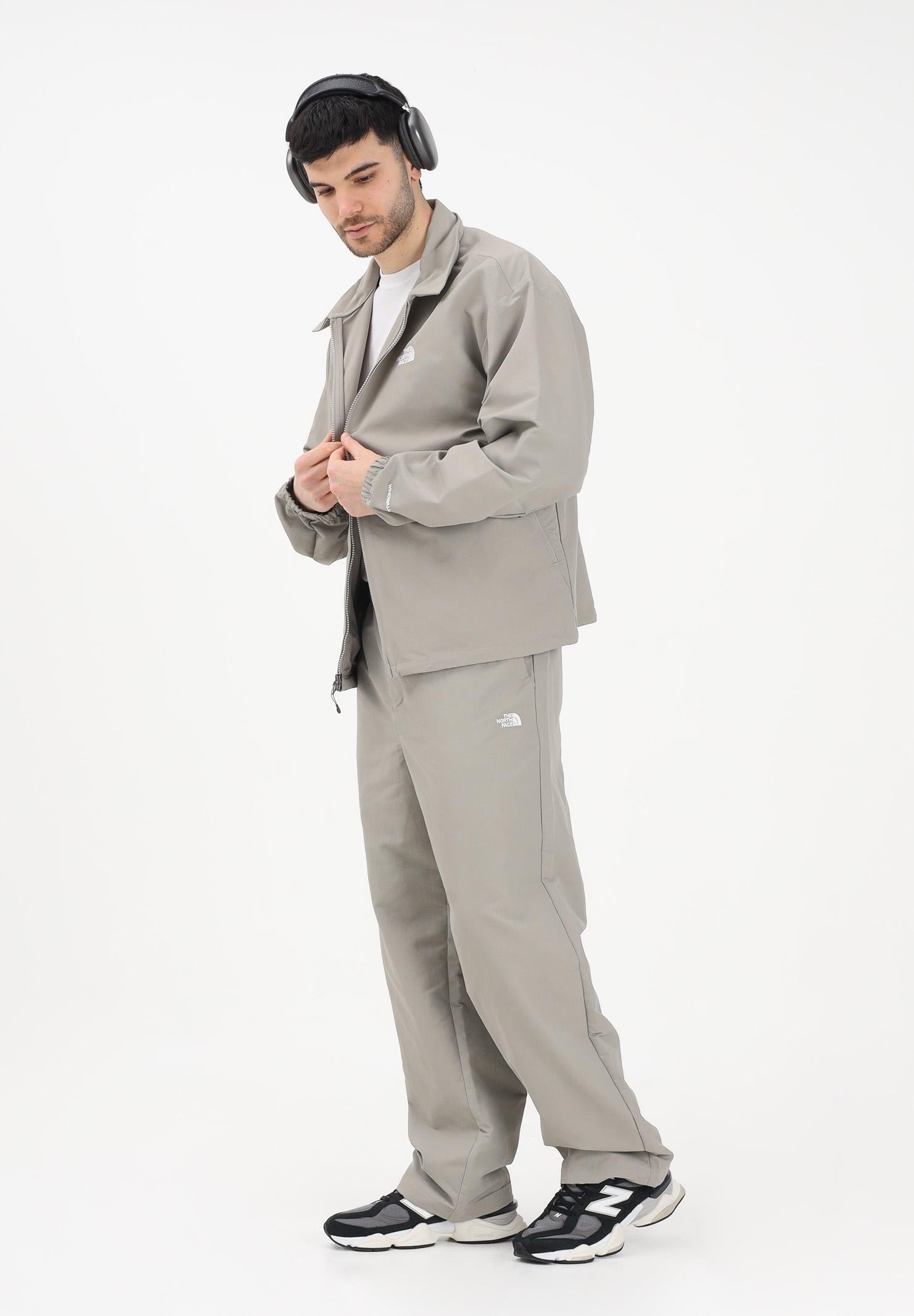 THE NORTH FACE Pantalone TNF Easy Wind beige da uomo NF0A8FBM2MB1 . THE NORTH FACE 