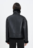 ARMANI EXCHANGE Montone nero da donna con interno e profili in eco-pelliccia XW000713AF16389 UC001 ARMANI EXCHANGE 