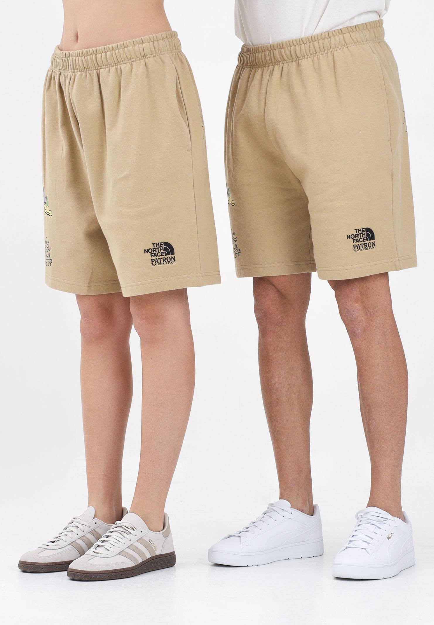 THE NORTH FACE Shorts Mountain Cleanup Relaxed beige per uomo e donna NF0A8C2XLK51 . THE NORTH FACE 