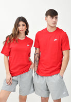 NIKE T-shirt a manica corta Nike Sportswear Club rossa per uomo e donna AR4997 657 NIKE 
