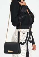 ELISABETTA FRANCHI Pochette nera da donna con catena groumette BS39A56E2 110 ELISABETTA FRANCHI 