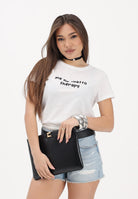 VICOLO T-shirt a manica corta bianca da donna con stampa "Me ne sbatto therapy" RAB0711 02 VICOLO 