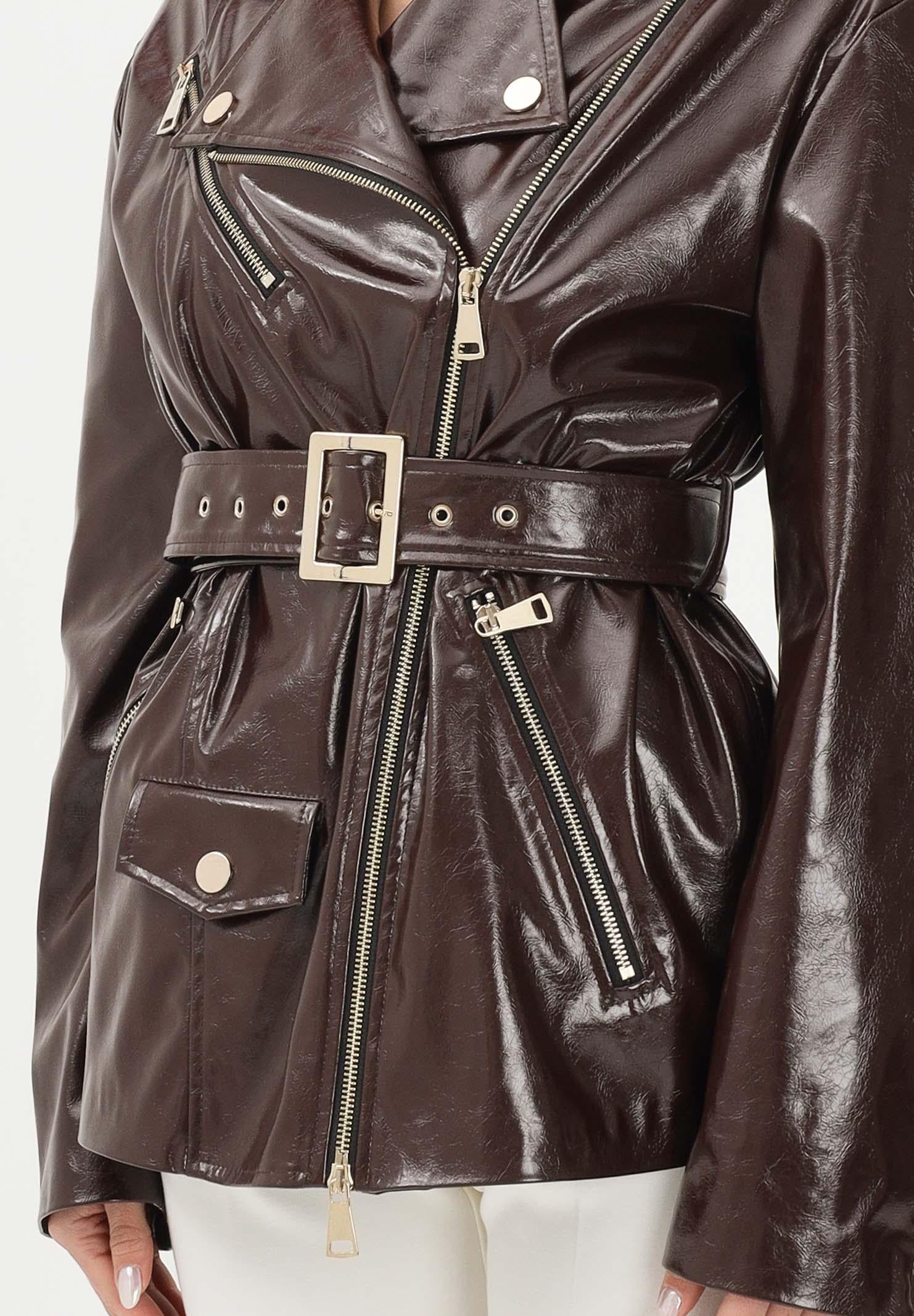 SIMONA CORSELLINI Giubbotto in ecopelle marrone scuro da donna A25CPGB00201 V0746 SIMONA CORSELLINI 