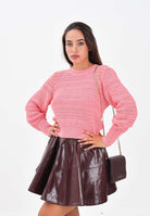 AKEP Maglia girocollo rosa blush da donna con lavorazione a righe traforate MGKD11064 V1 AKEP 