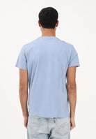 LACOSTE T-shirt a manica corta celeste per uomo e donna con patch logo TH6709 AEY LACOSTE 