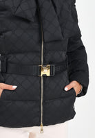 ELISABETTA FRANCHI Piumino nero da donna in tessuto vela jacquard con cintura PI83D56E2 110 ELISABETTA FRANCHI 