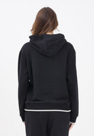 GCDS Felpa con cappuccio nera per uomo e donna rifinita da logo impresso B2EW1905JD1 99 GCDS 