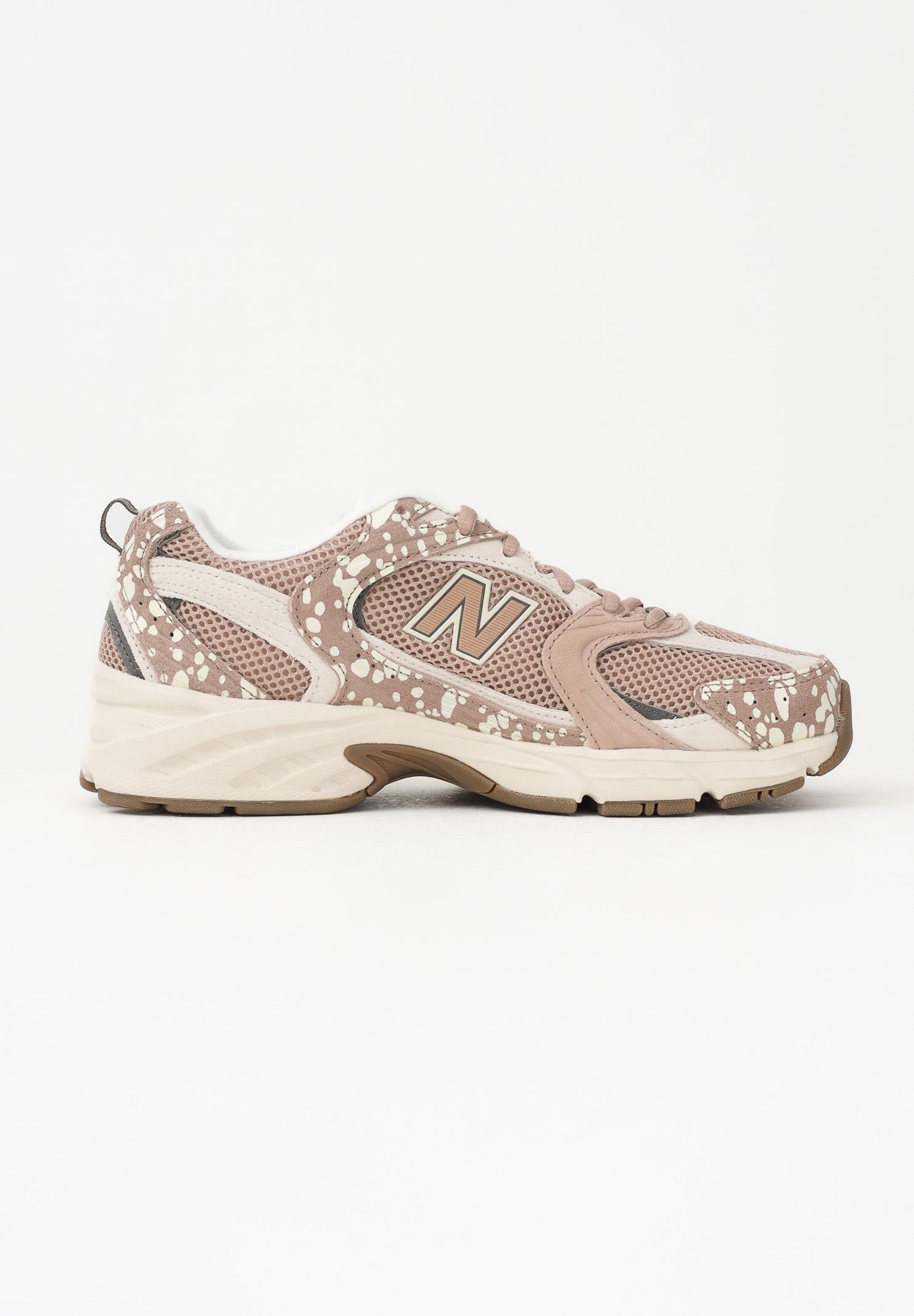 NEW BALANCE Sneakers 530 nude da donna con fantasia U53028U . NEW BALANCE 