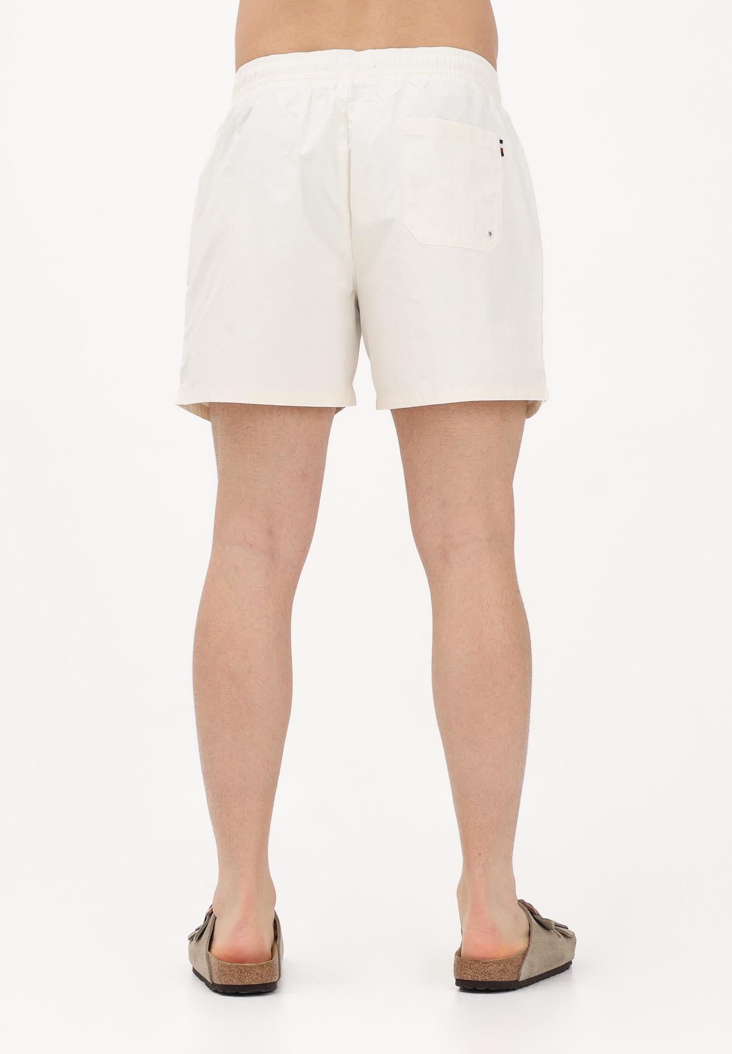 TOMMY HILFIGER Shorts mare panna da uomo con logo UM0UM03477 Z00 TOMMY HILFIGER 